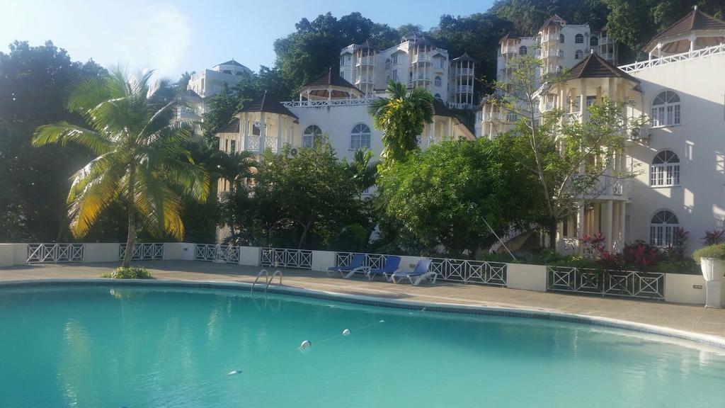 Chill On The Hill Apartment Ocho Rios Exterior foto