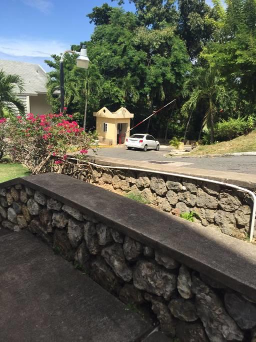 Chill On The Hill Apartment Ocho Rios Exterior foto